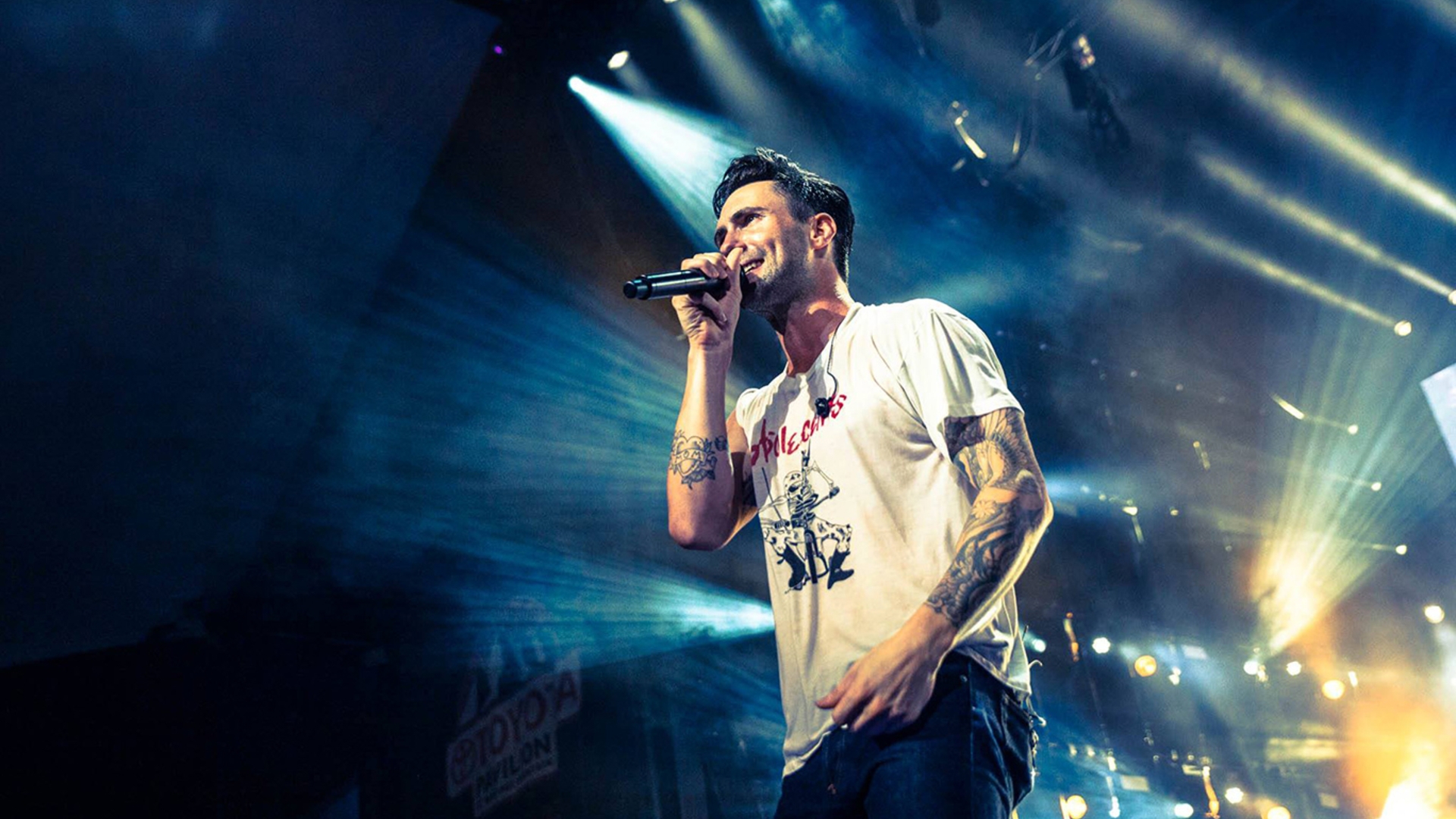 Maroon 5 Adam Levine