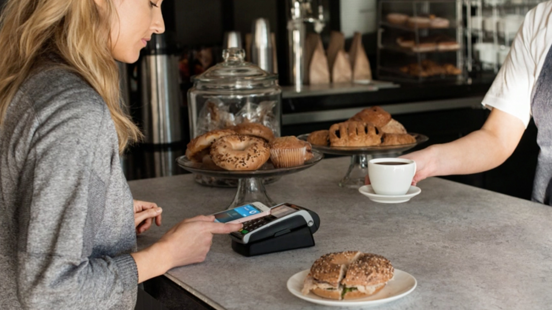 Apple Pay im Cafe