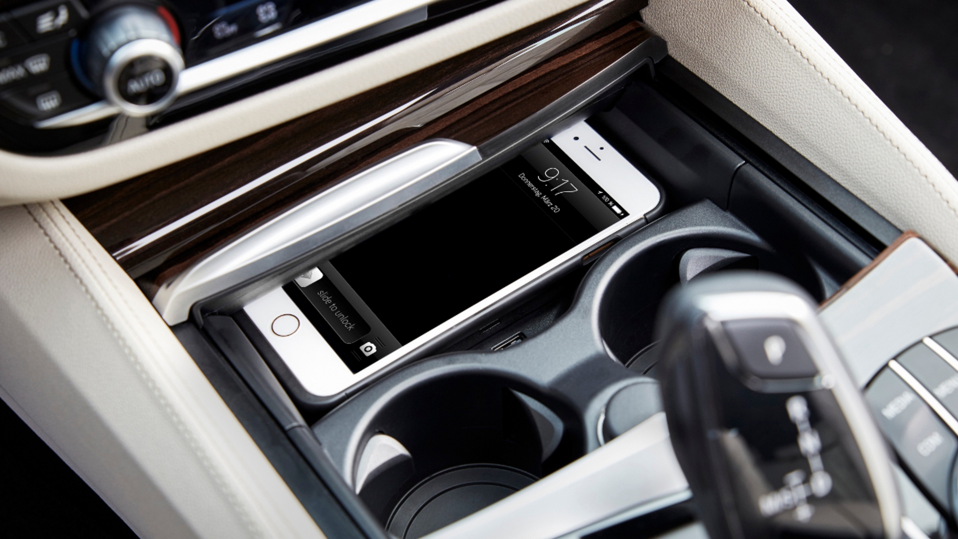 BMW 5 iPhone CarPlay