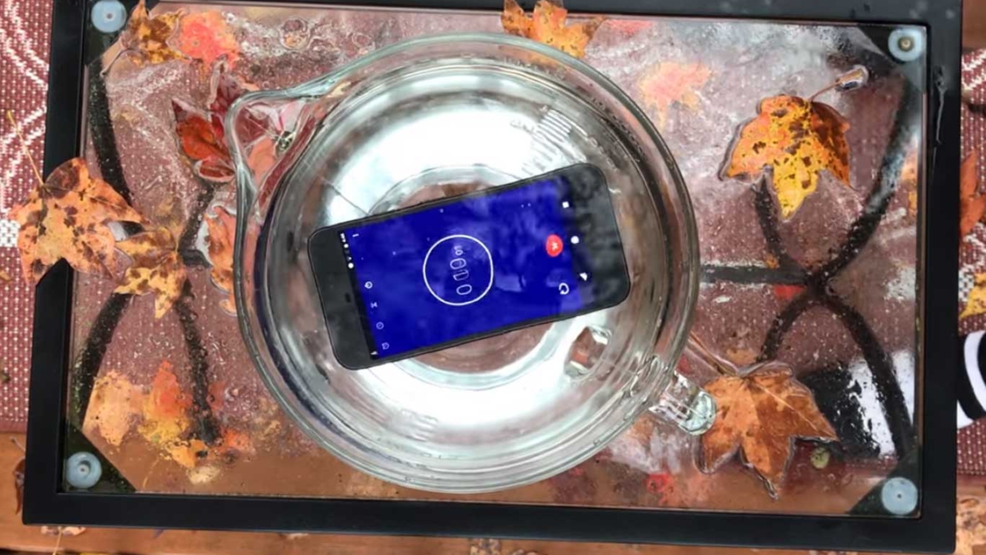 Das Google Pixel übersteht auch 30 Minuten unter Wasser