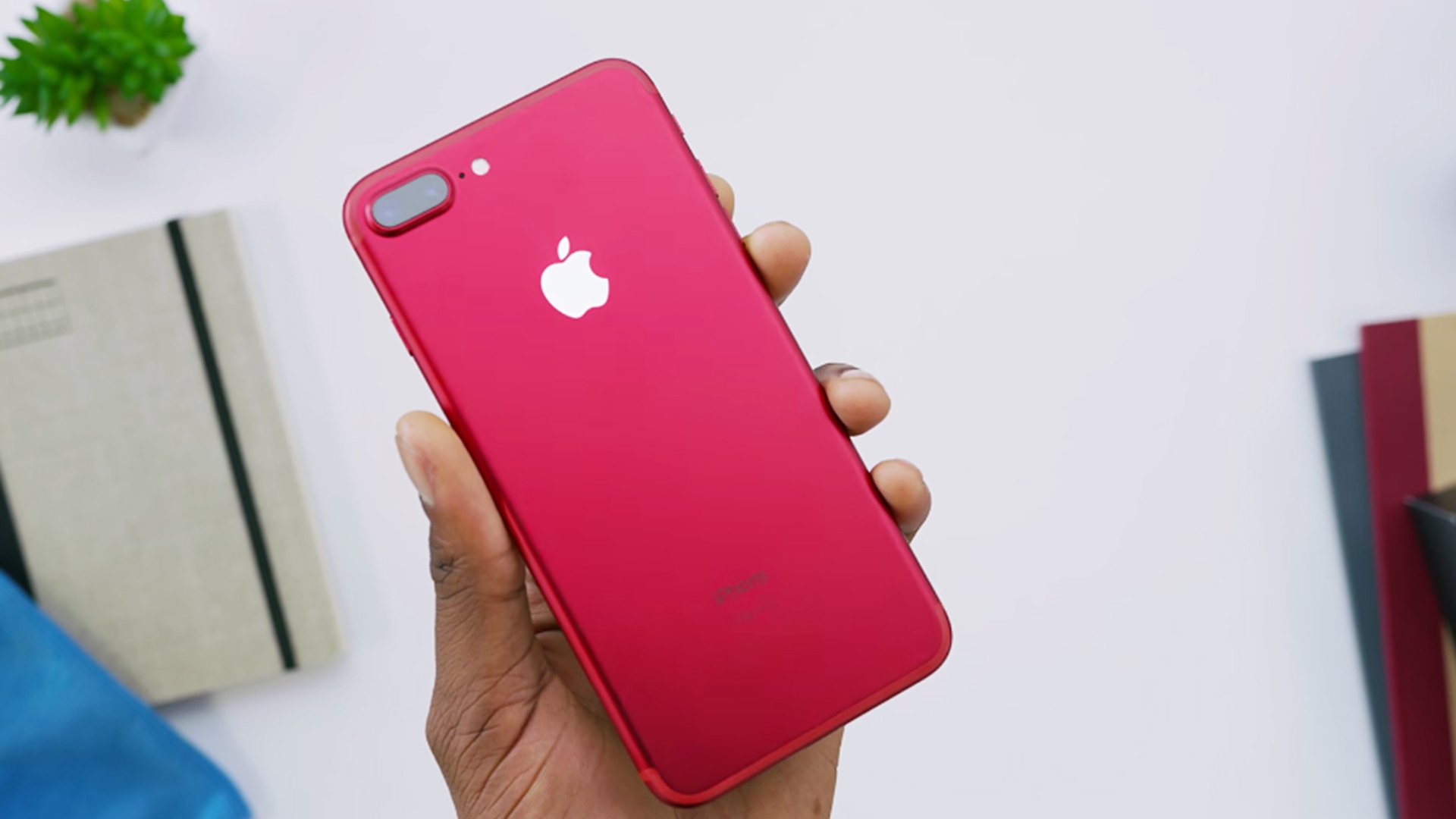 iPhone 7 Plus in Rot