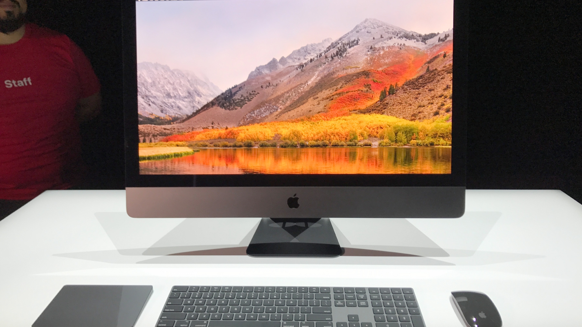 Apple iMac Pro, WWDC 2017, Wireless Magic Keyboard, Magic Mouse, Trackpad