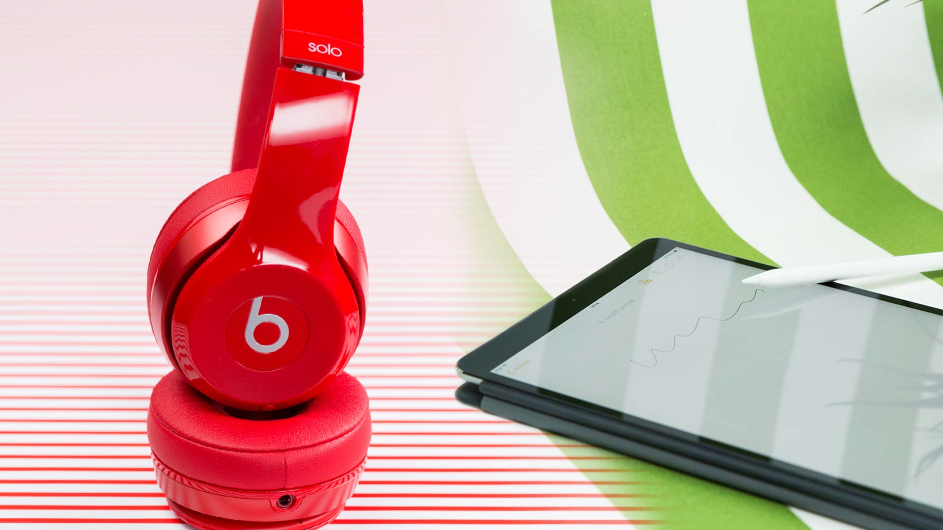 Beats-Kopfhörer und iPad Pro