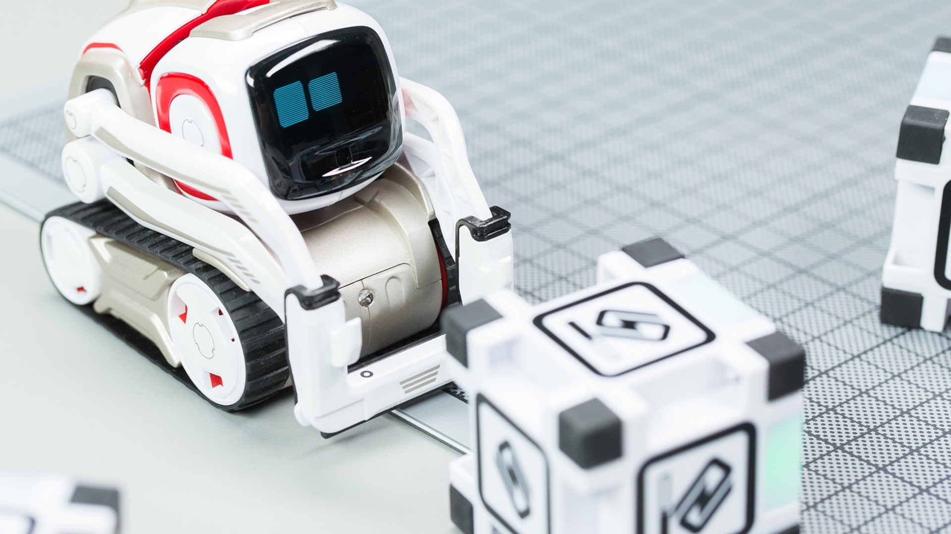 Anki Cozmo