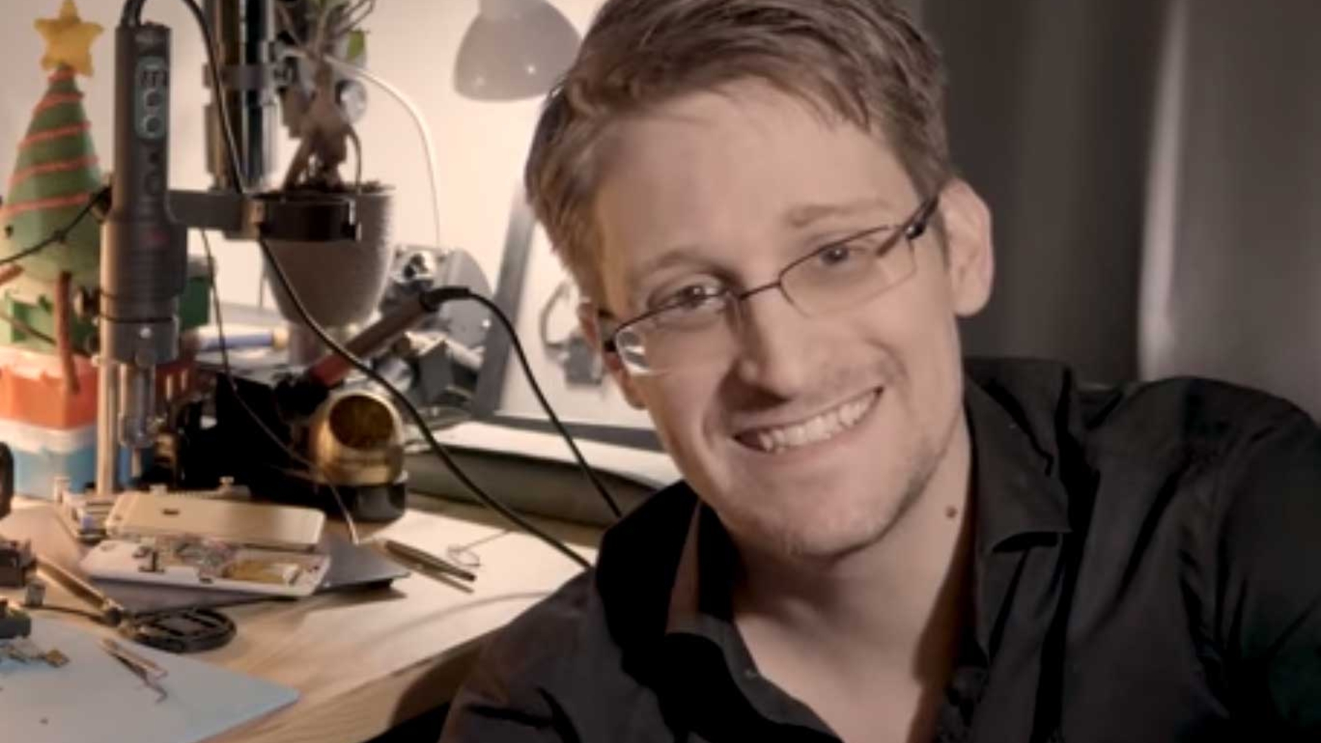 Edward Snowden stellt die App Haven vor