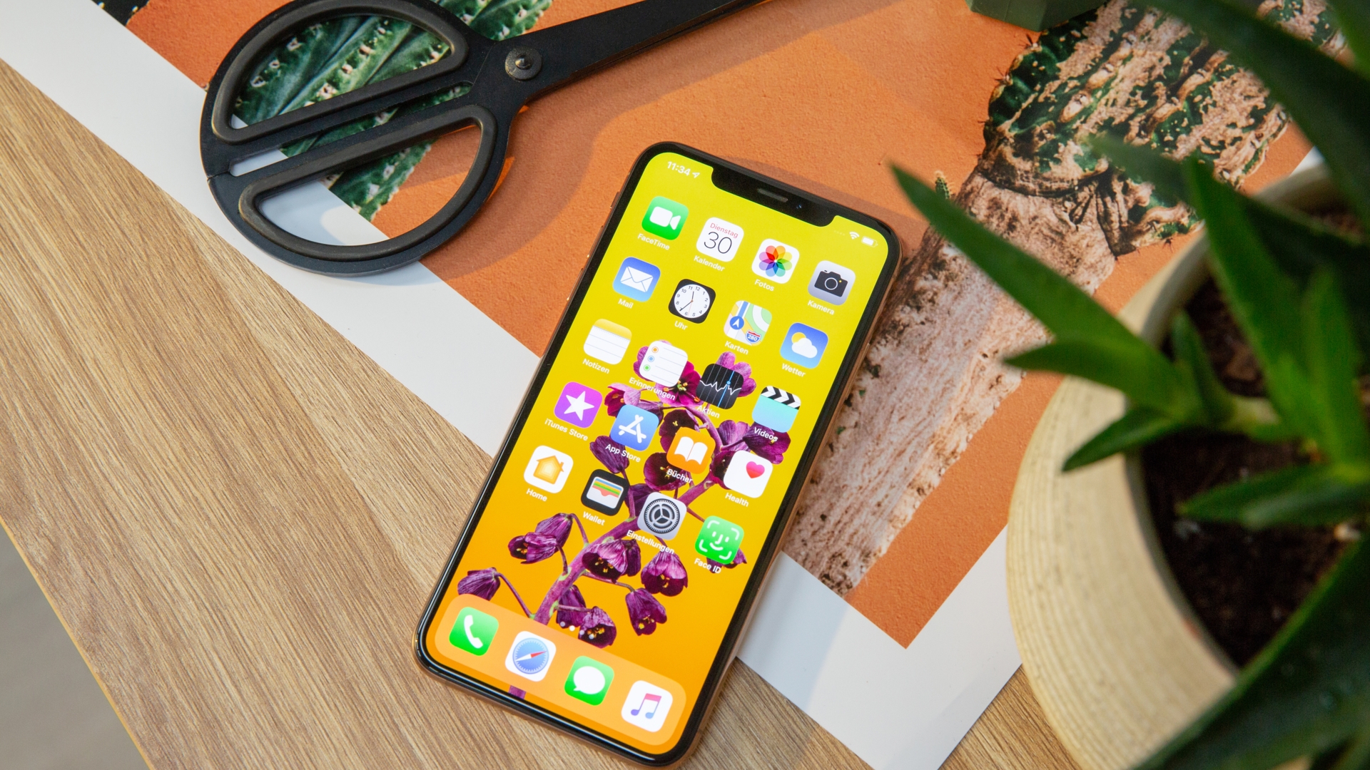 Selbst die iPhone-XS-Reihe (Bild) soll das iOS-18-Update erhalten