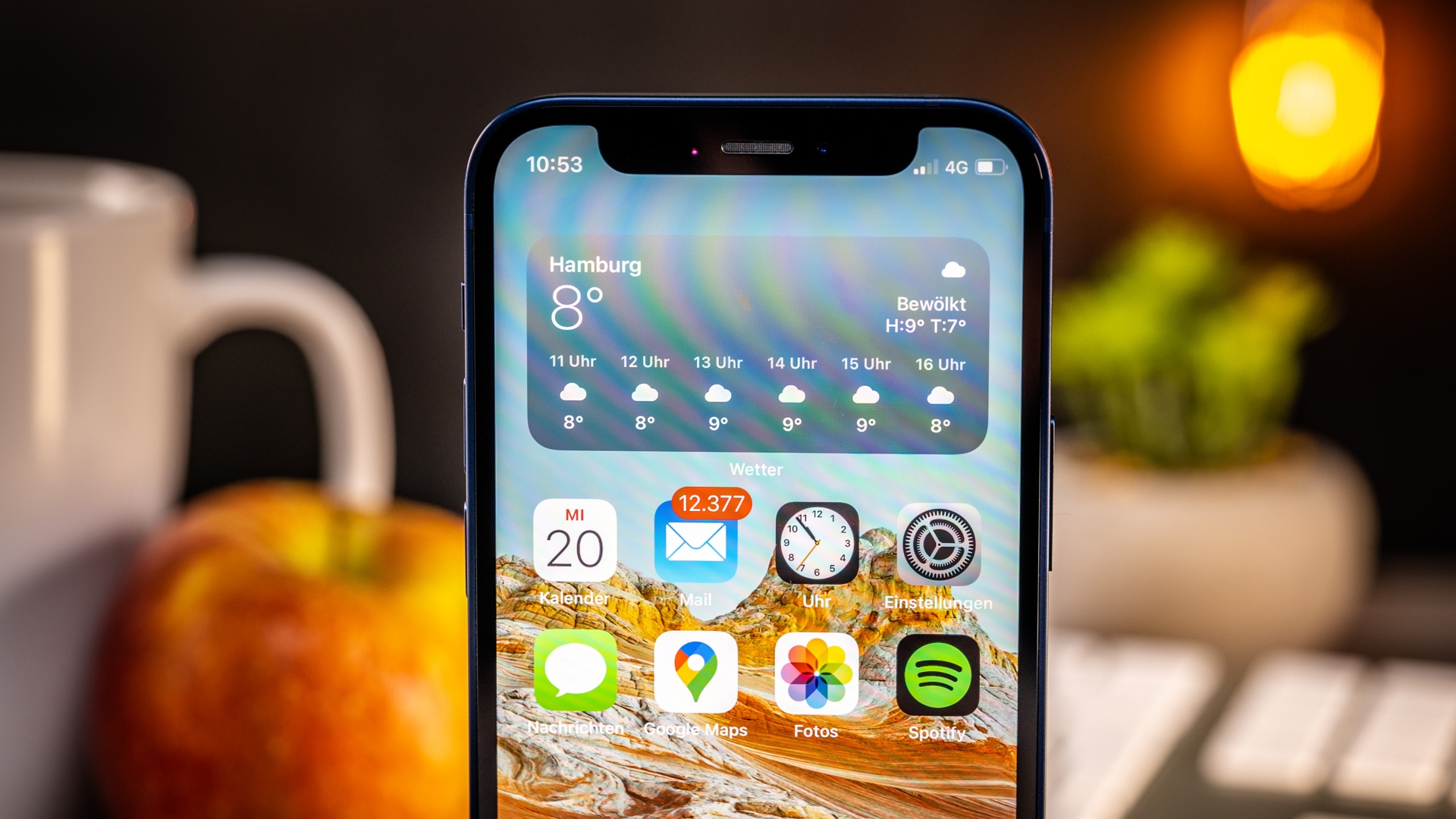 Das iPhone 12 mini besitzt wie seine Schwestermodelle eine gut sichtbare Notch