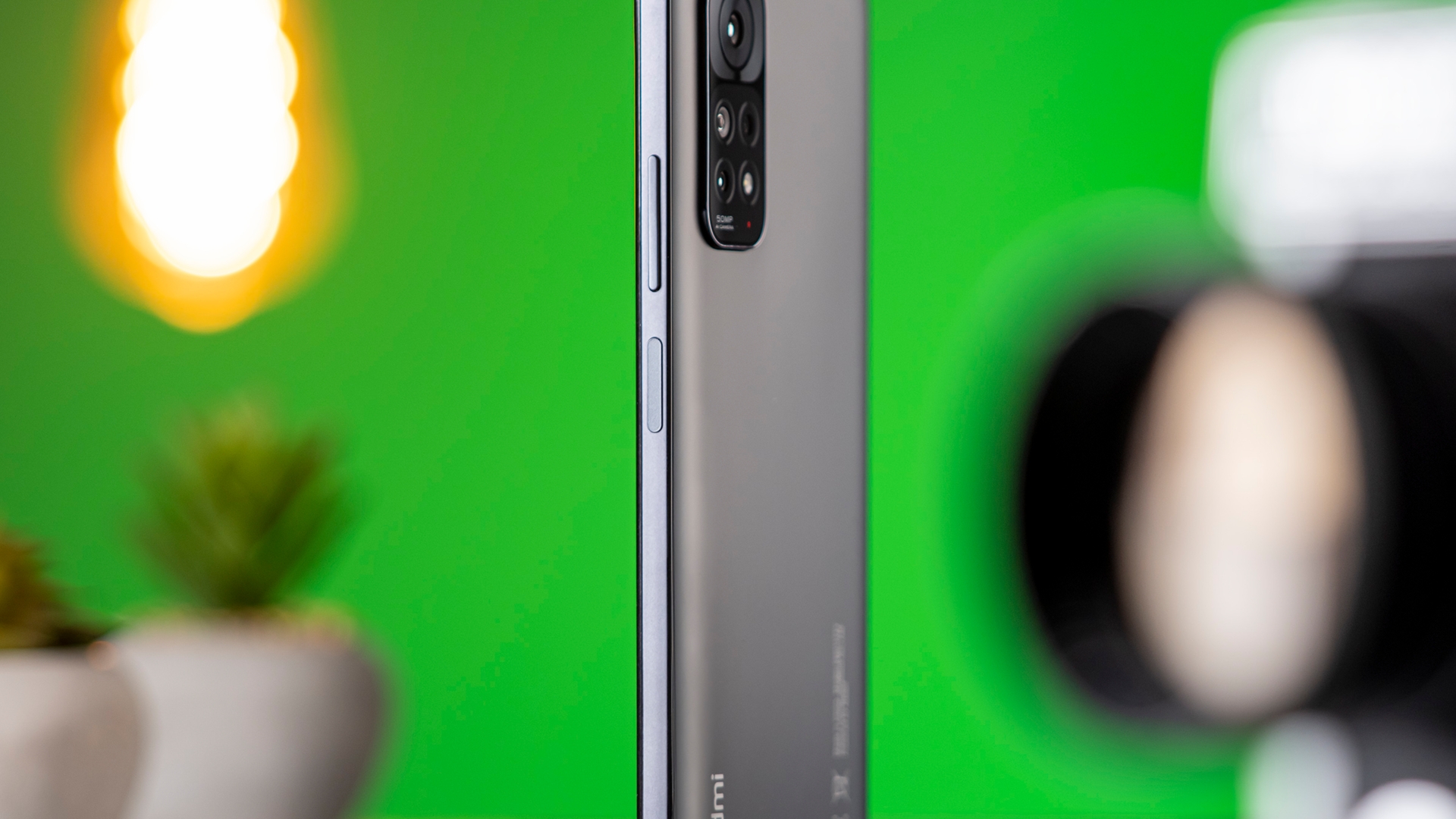 Schrägansicht des Xiaomi Redmi Note 11