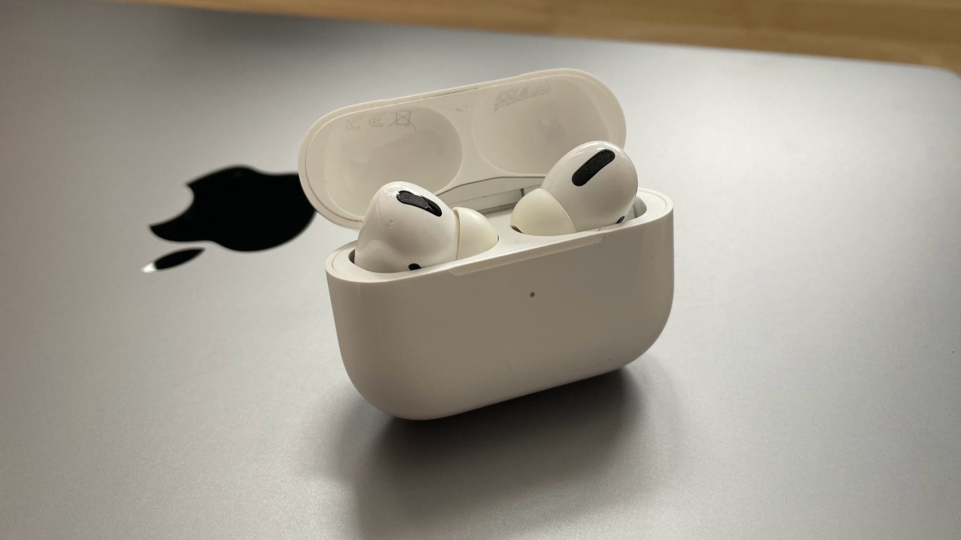 AirPods Pro Test Case