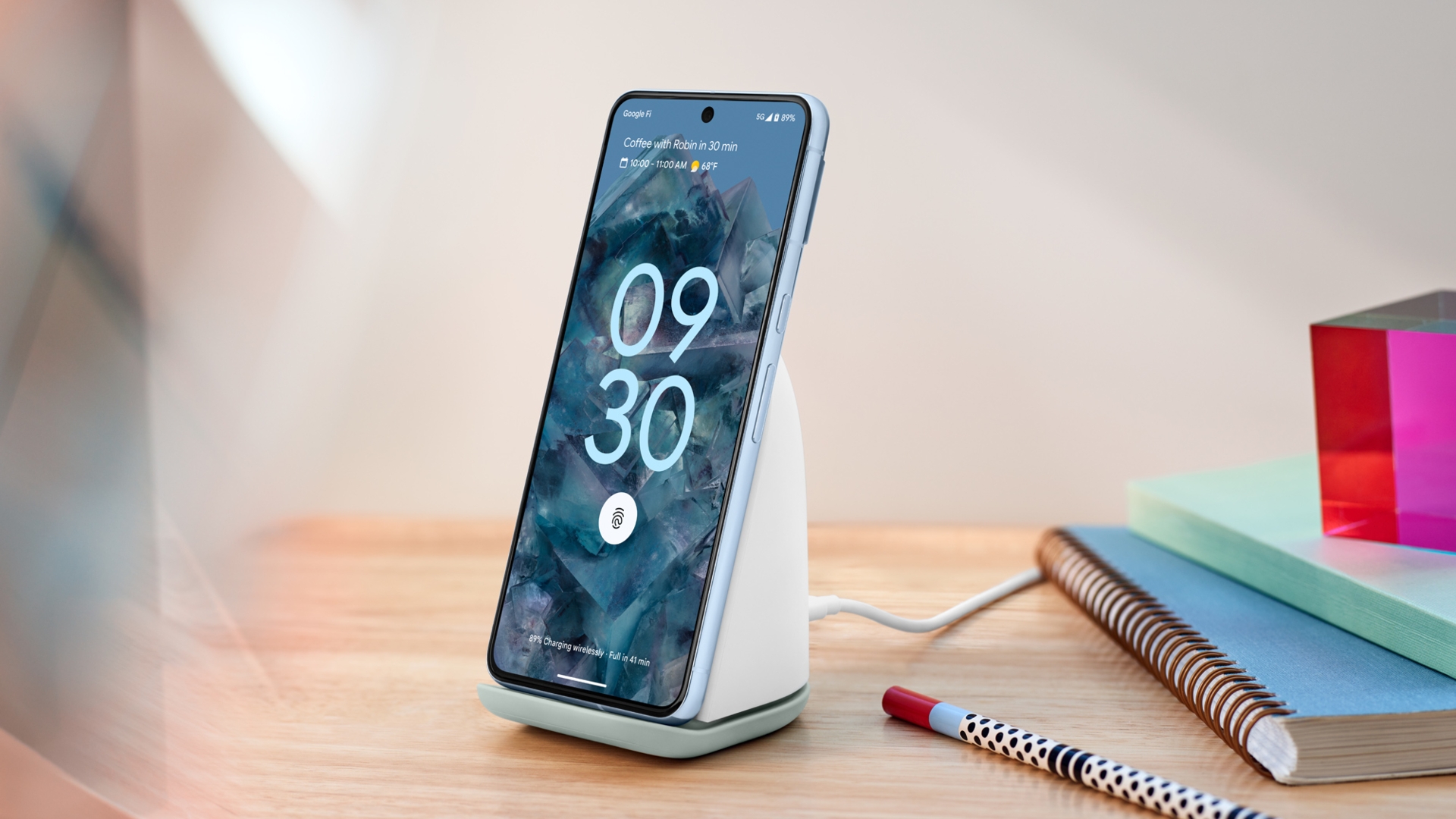 Google Pixel 8 Pro mit Pixel Stand (2. Gen.)