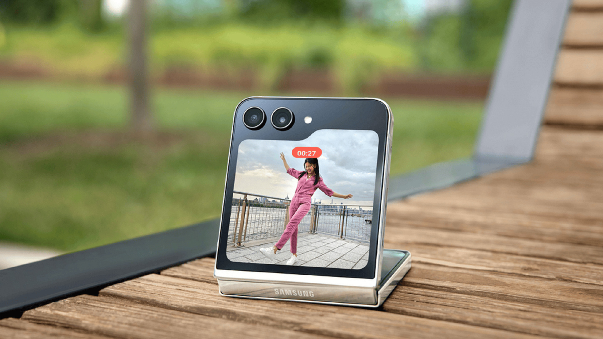 Samsung Galaxy Z Flip 5 Selfies