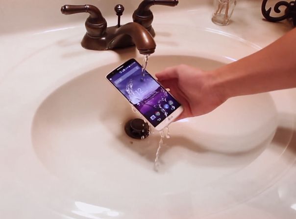 Ist das LG G3 nur zufällig wasserabweisend?