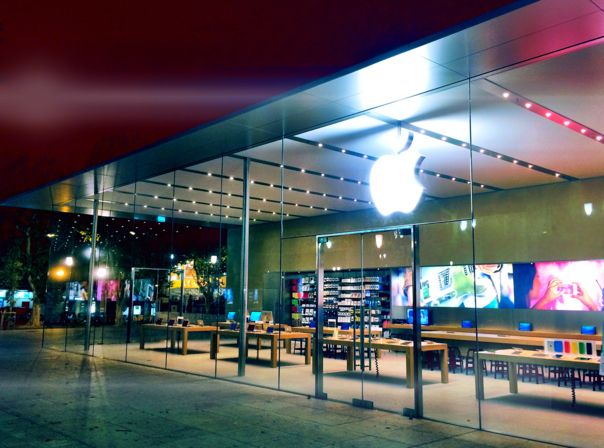 Glamouröser Apple Store in Aix-en-Provence:  Der iKonzern steht vor den  wichtigsten Wochen der Tim Cook-Ära