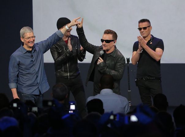 Apple Keynote, Tim Cook, U2