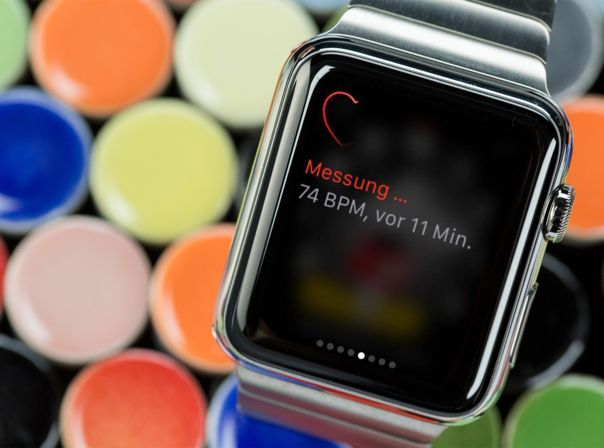 Apple Watch: Euer Herzschlag lässt sich auch manuell ablesen