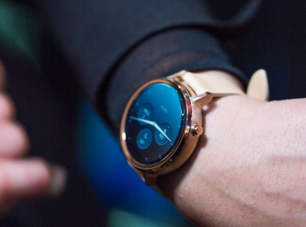 Motorola Moto 360 (2015)