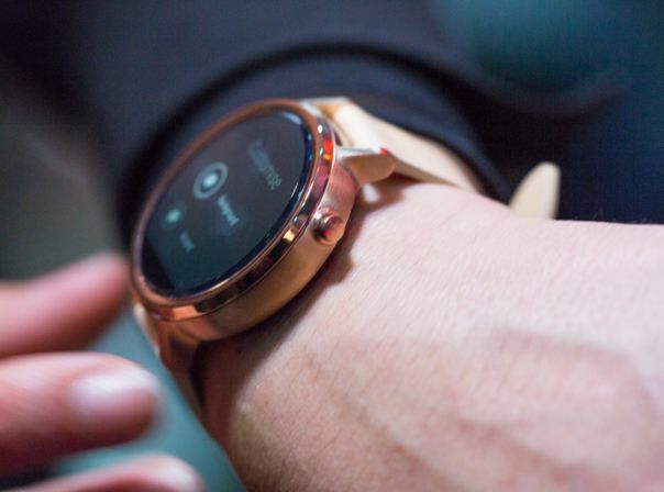 Motorola Moto 360 (2015)