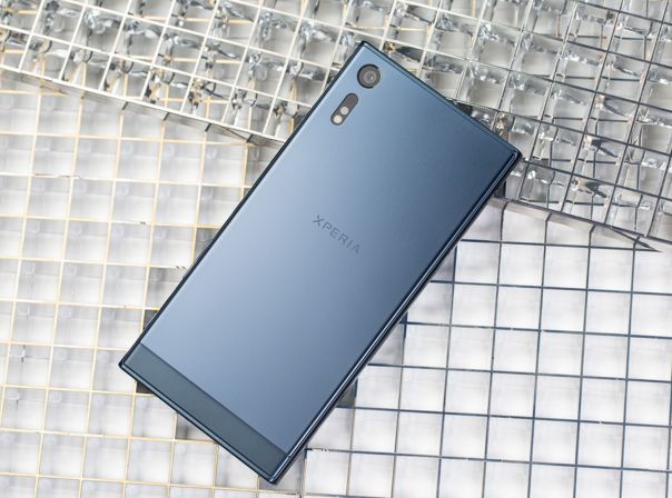 SONY Xperia XZ