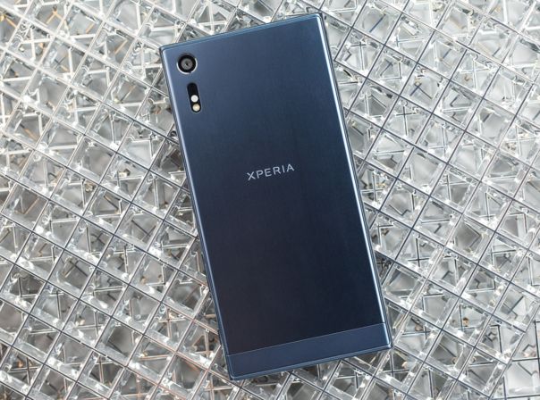 SONY Xperia XZ