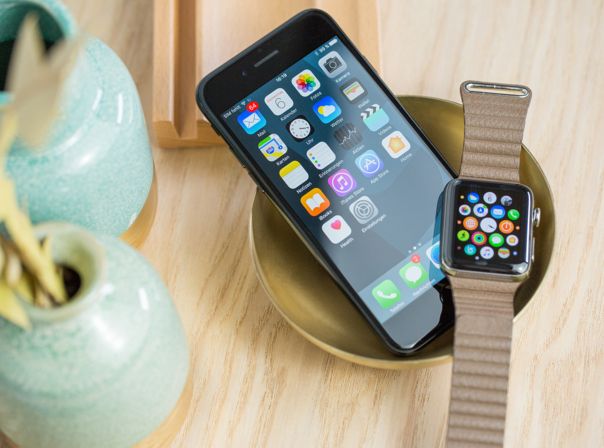 iPhone 7 und Apple Watch Series 2