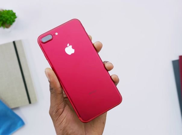 iPhone 7 Plus in Rot