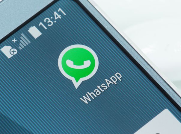 WhatsApp-Logo auf Homescreen.