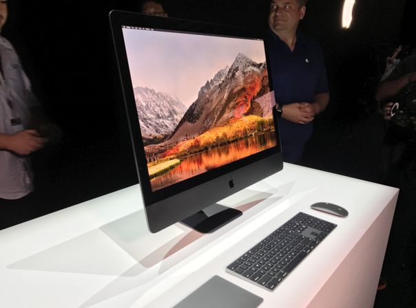 Apple iMac Pro, WWDC 2017, Magic Mouse, Wireless Magic Keyboard, Magic Trackpad