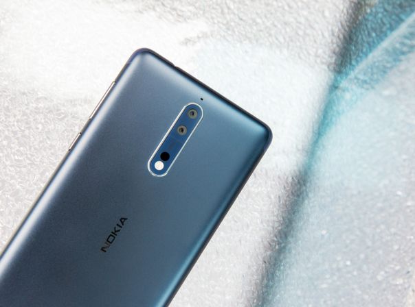 Nokia 8