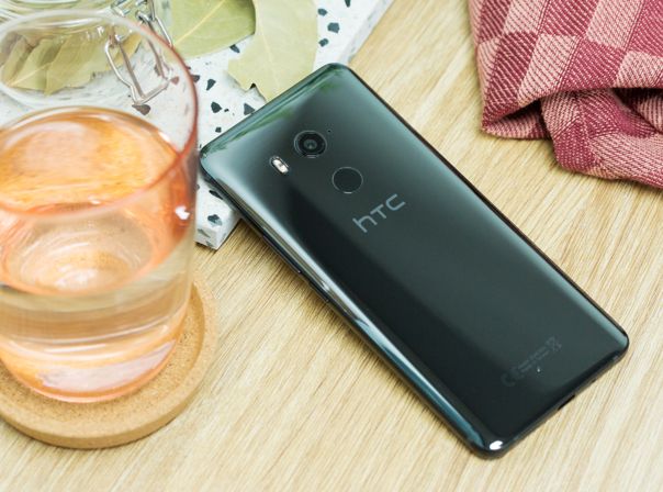 HTC U11 Plus