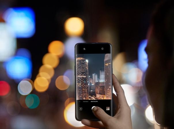 OnePlus 7 Kamera-App bei Nacht
