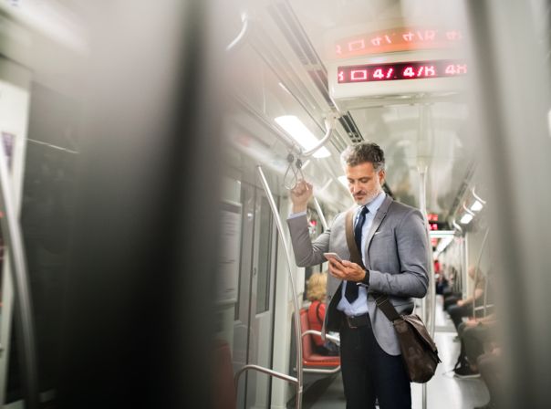 Google Maps zeigt die Auslastung von öffentlichen Verkehrsmitteln an