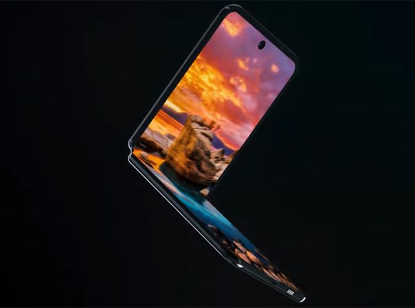 Screenshot aus einem Galaxy-Fold-2-Video