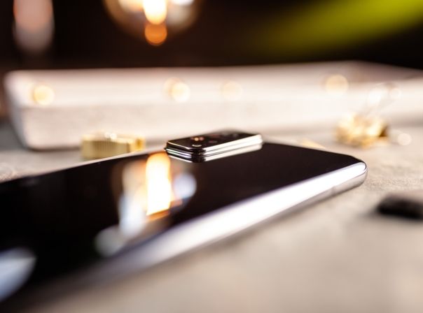 Rückseite und Seitenkante des Xiaomi Mi 10T Pro