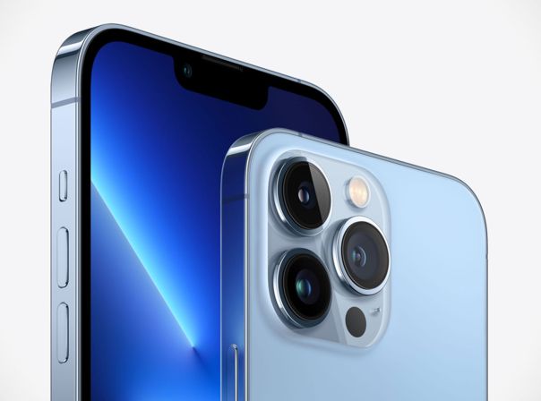 iPhone 13 Pro Sierrablau Kamera und Display