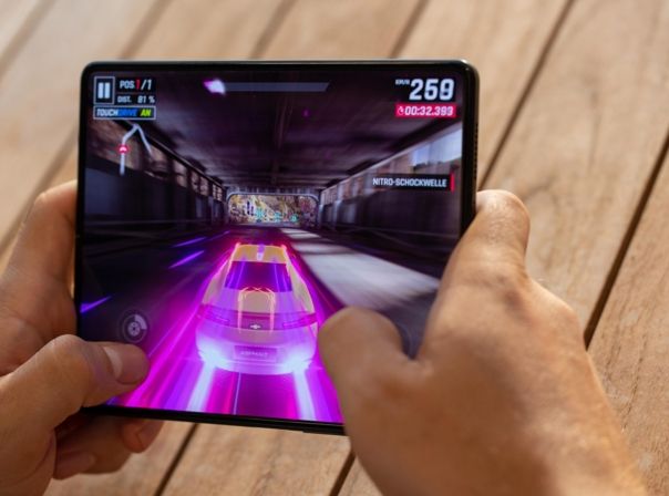 Samsung Galaxy Z Fold 3 Gaming