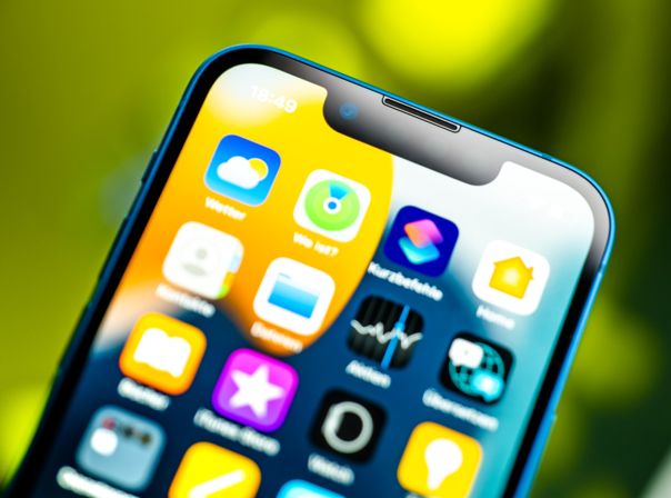 iPhone 13 mini Notch