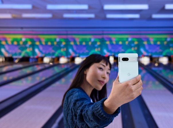 Google Pixel 7a Bowling