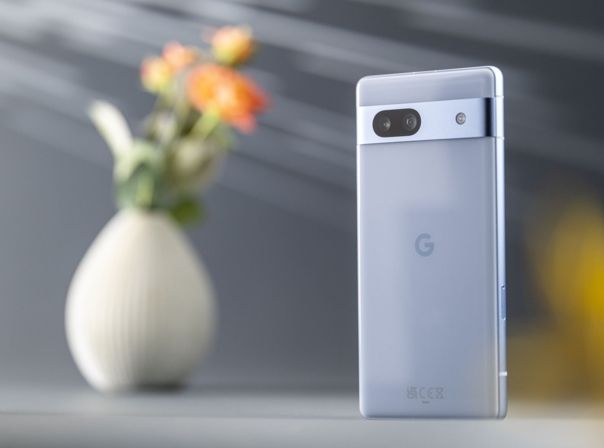 Zur Black Week 2023 gibt es das Pixel 7a (Bild) nur leicht reduziert