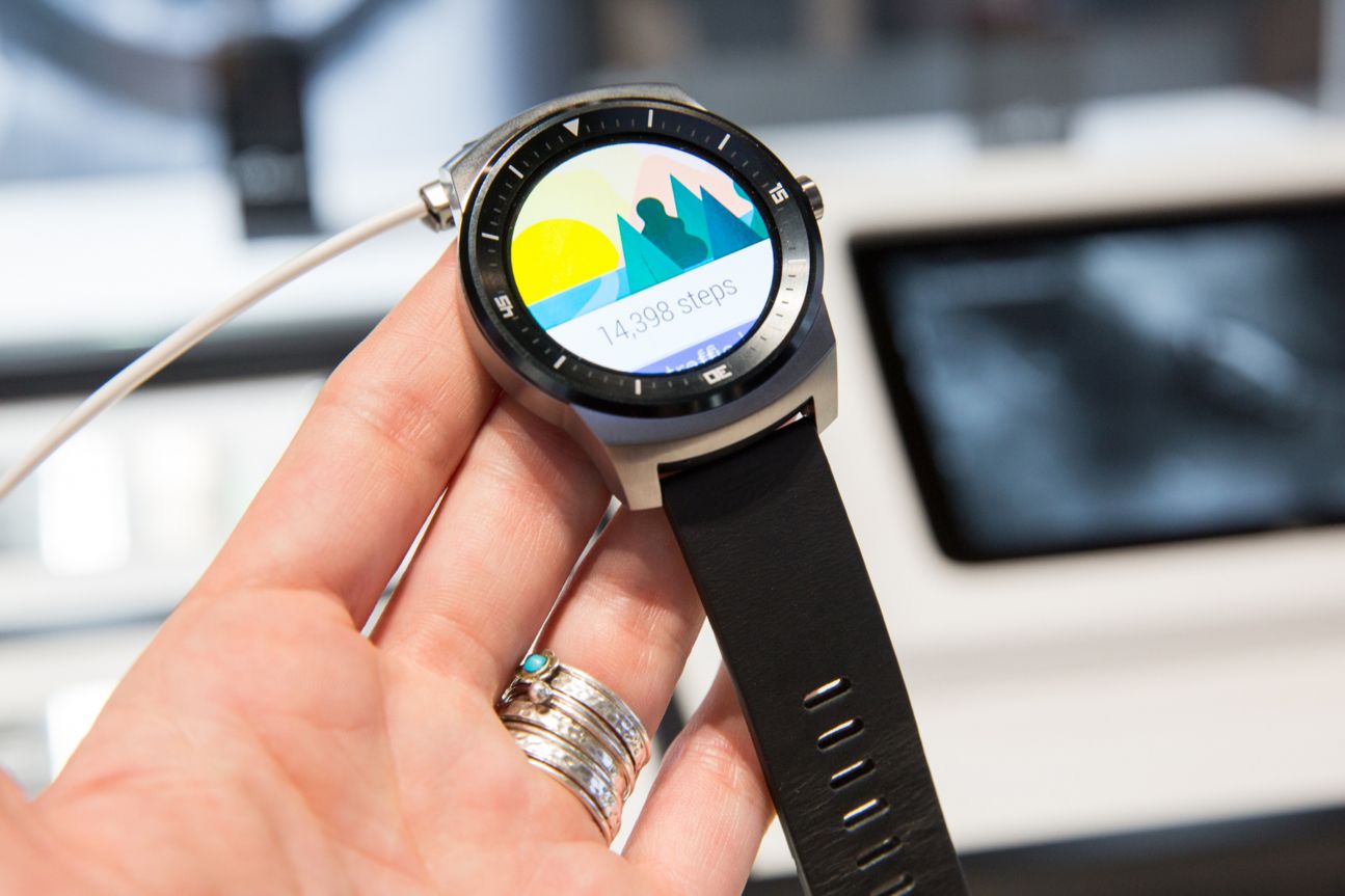 LG G Watch R: Die Smartwatch wird rund.