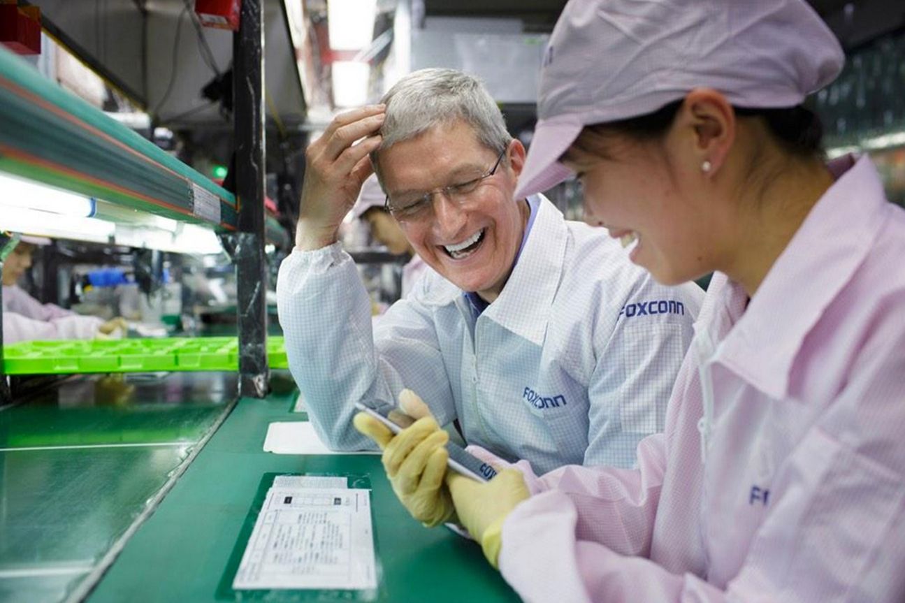 Tim Cook Foxconn