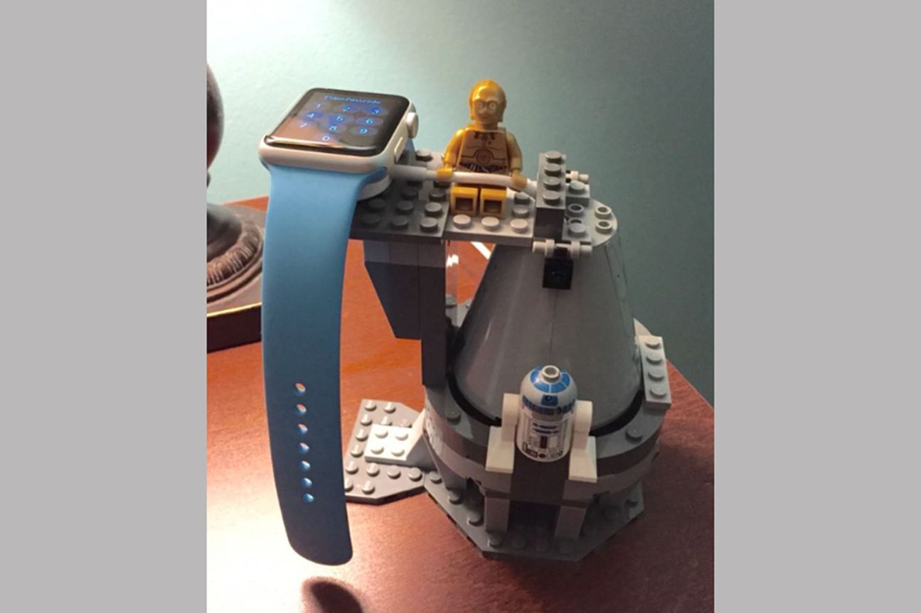 Apple Watch Stand Lego