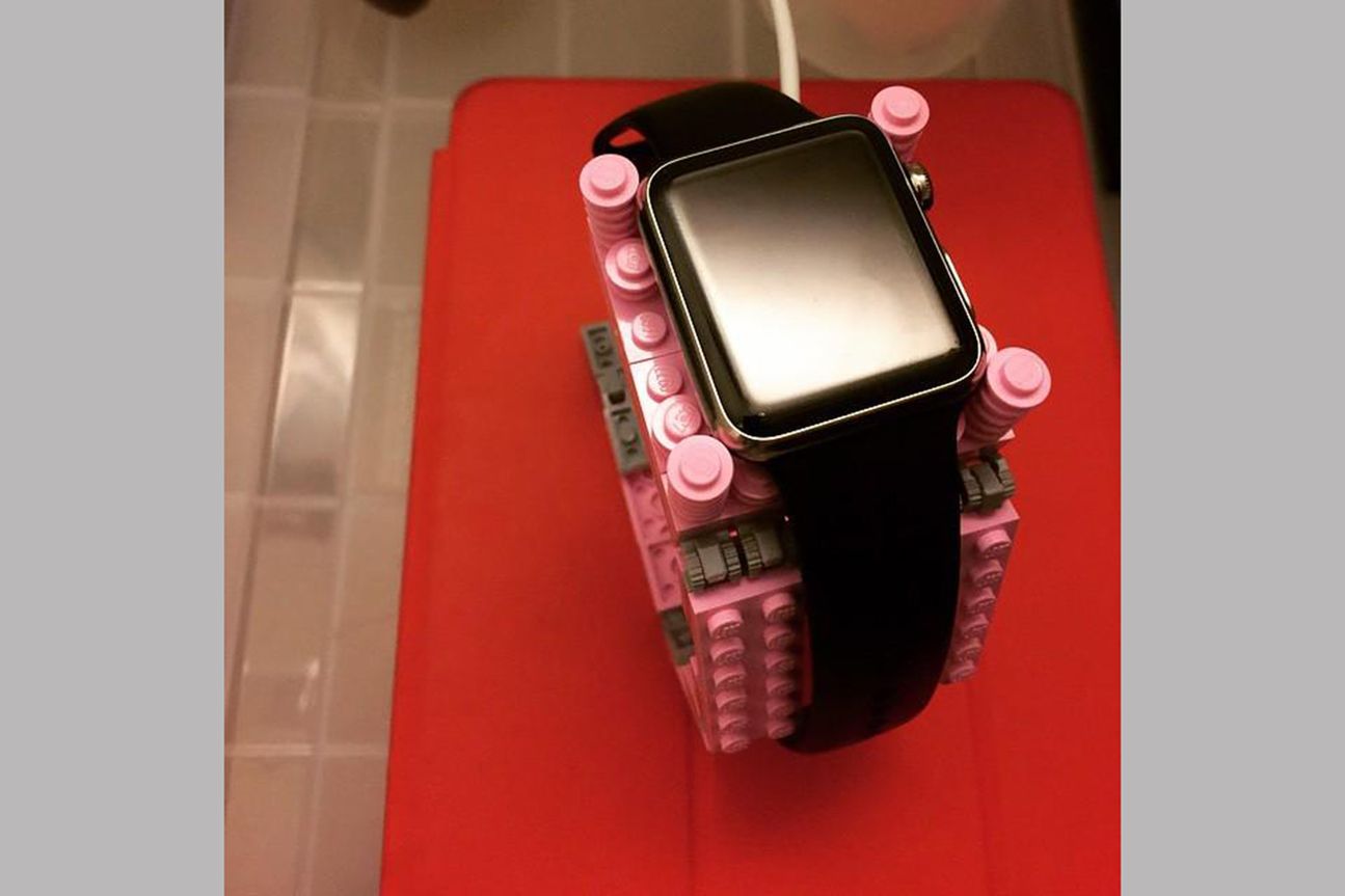 Apple Watch Stand Lego