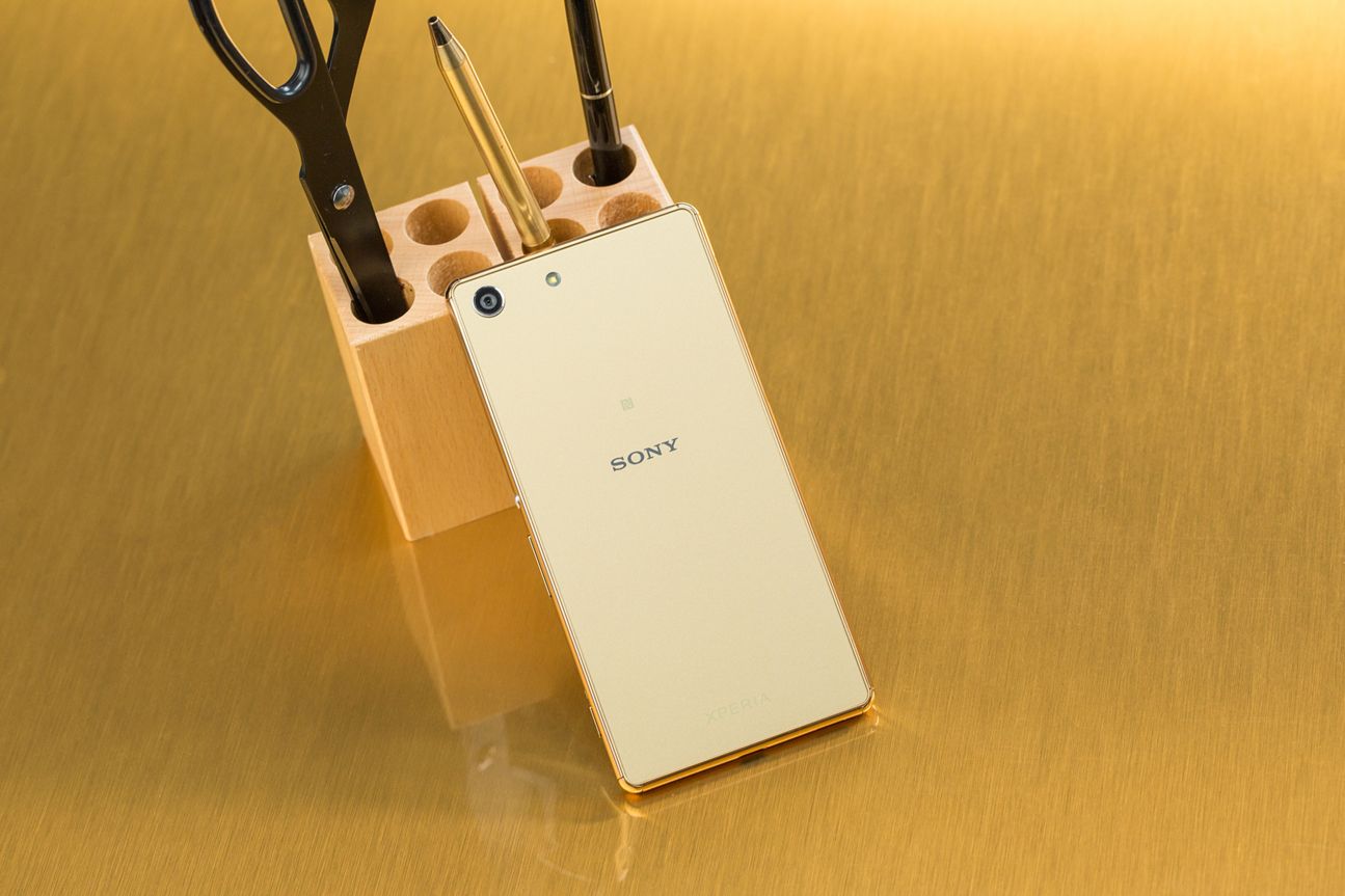 Sony Xperia M5