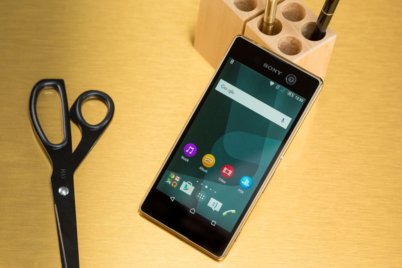 Sony Xperia M5