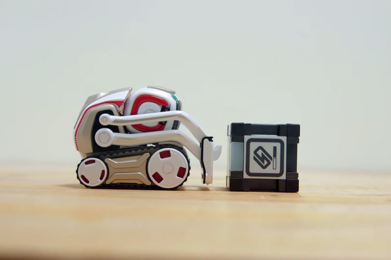 Anki Cozmo