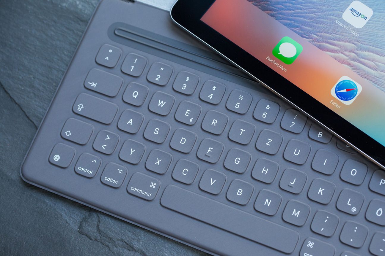 Apple Smart Keyboard