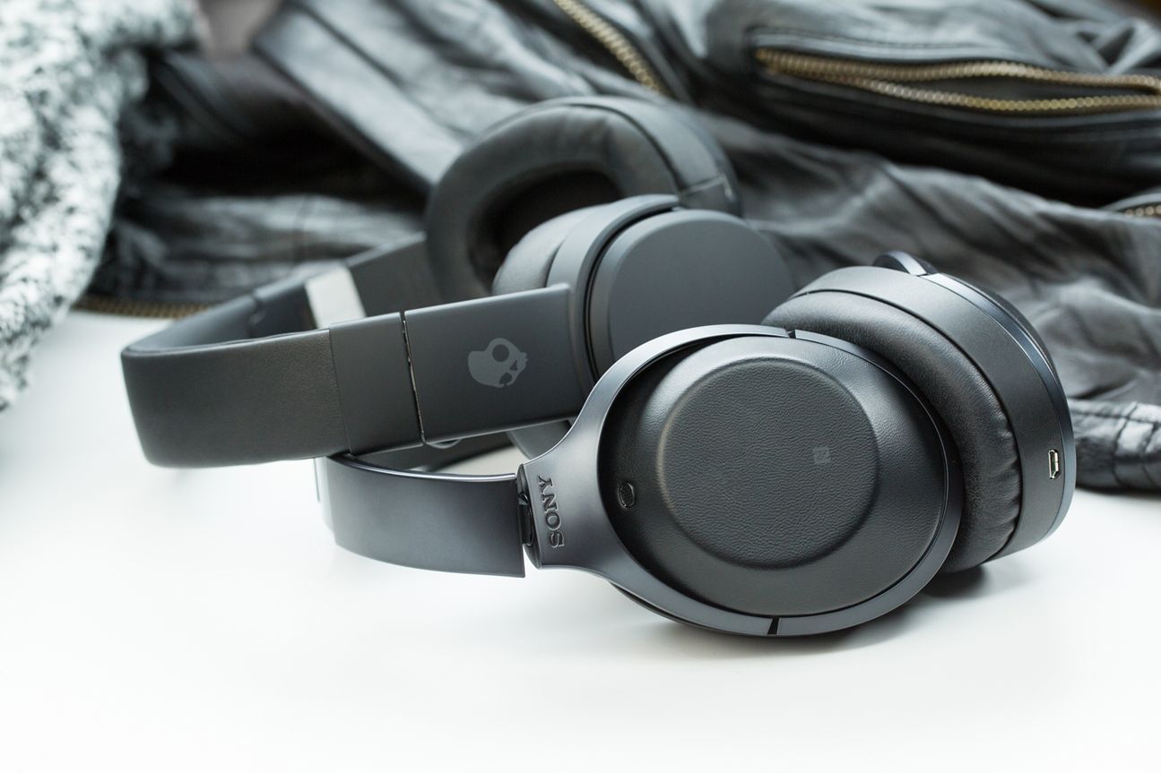 Skullcandy Crusher, Sony MDR-1000X