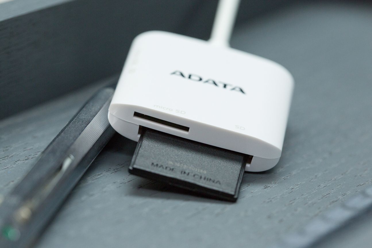 Adata AI910 Lightning Card Reader Plus