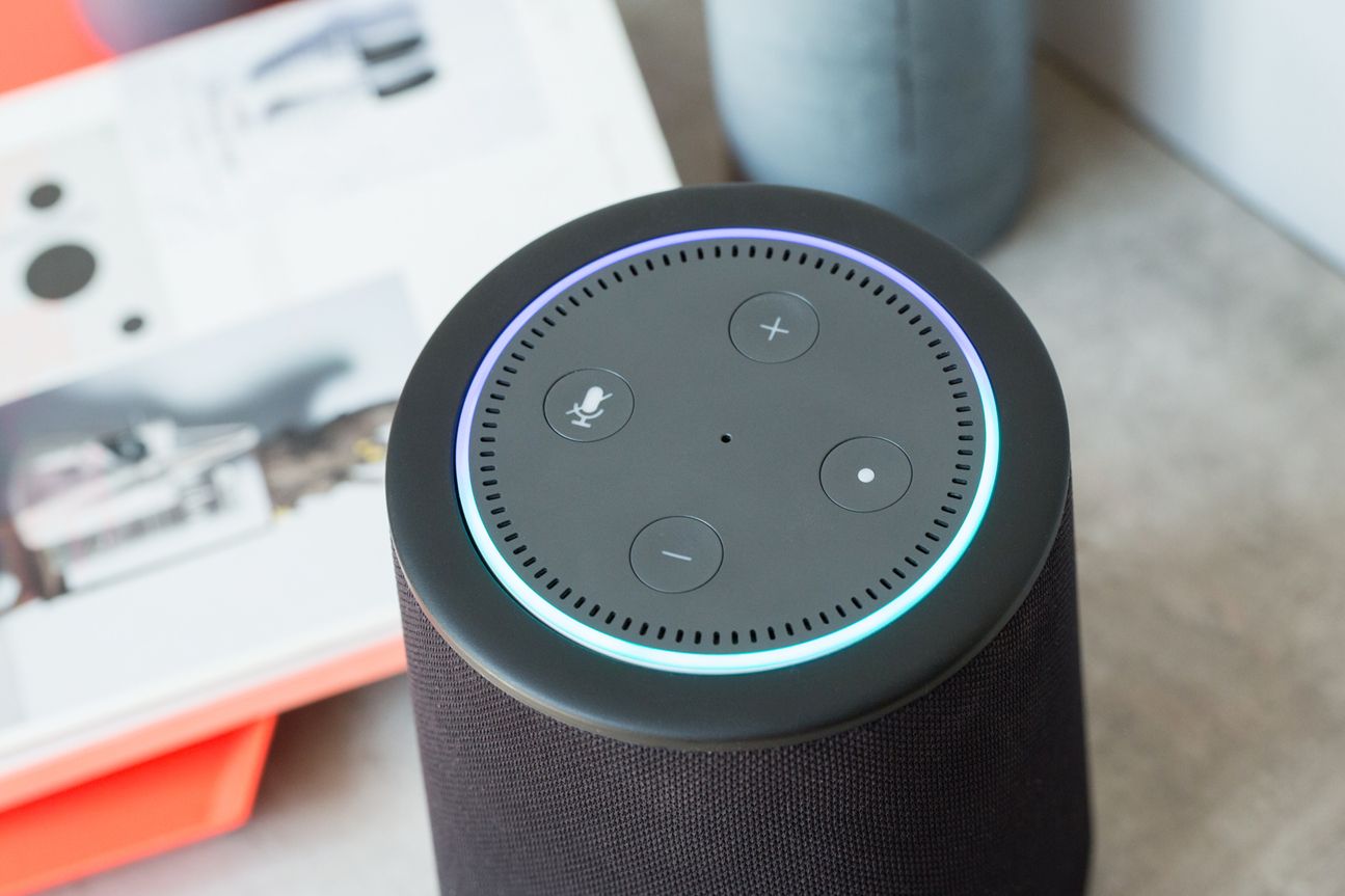 Carbon Vaux Amazon Echo Dot