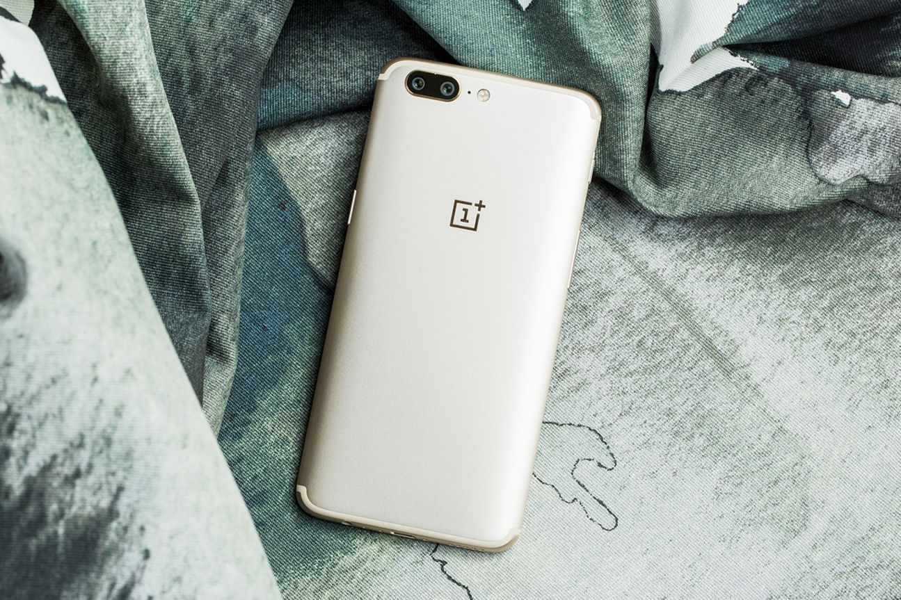 OnePlus 5 gold